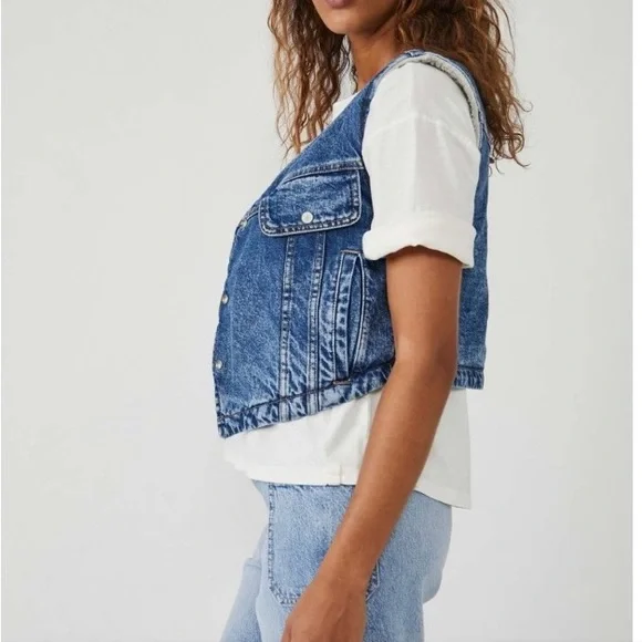 Free People/ We The Free Denim Vest With White Sherpa Lining Size XS - Picture 4 of 12